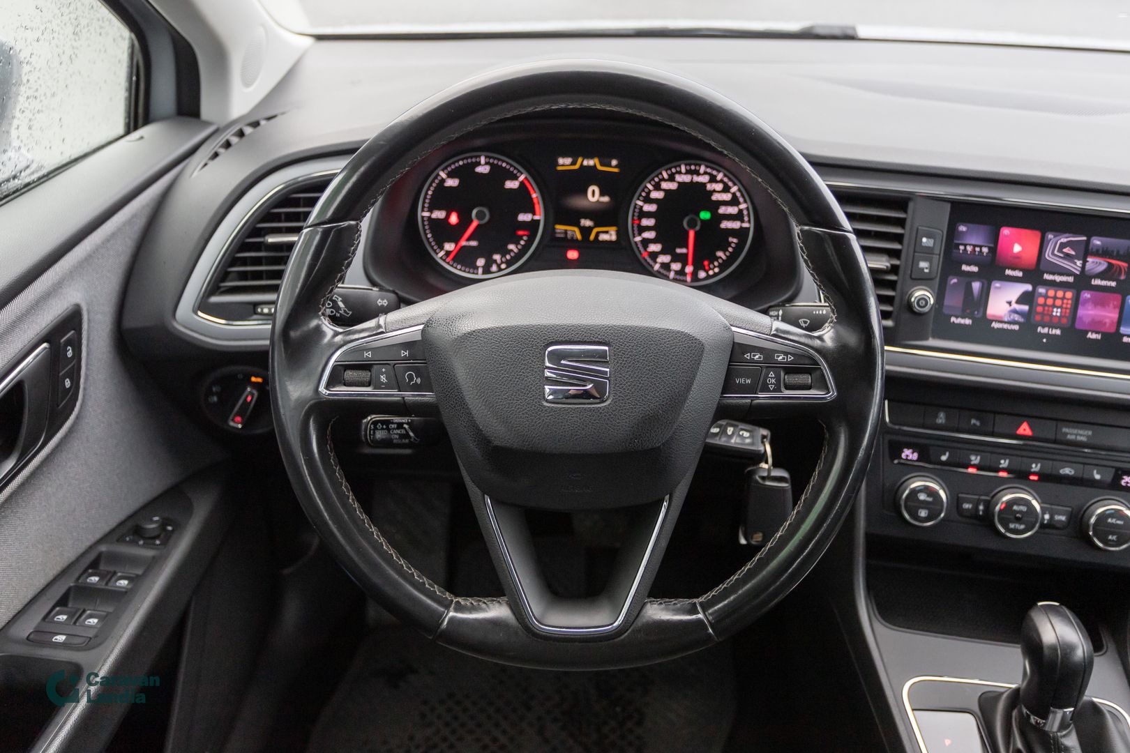 Seat Leon ST 1.6 TDI 115 Style Business DSG ** Suomi-auto / Koukku / Tutkat / Adapt.vakkari **, kuva 12