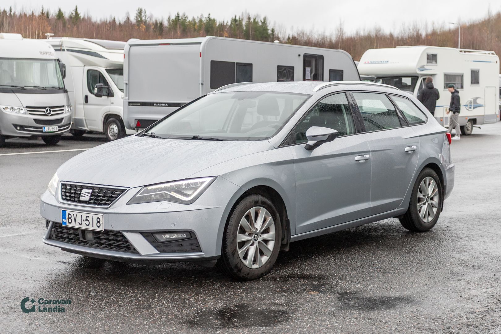 Seat Leon ST 1.6 TDI 115 Style Business DSG ** Suomi-auto / Koukku / Tutkat / Adapt.vakkari **, kuva 5