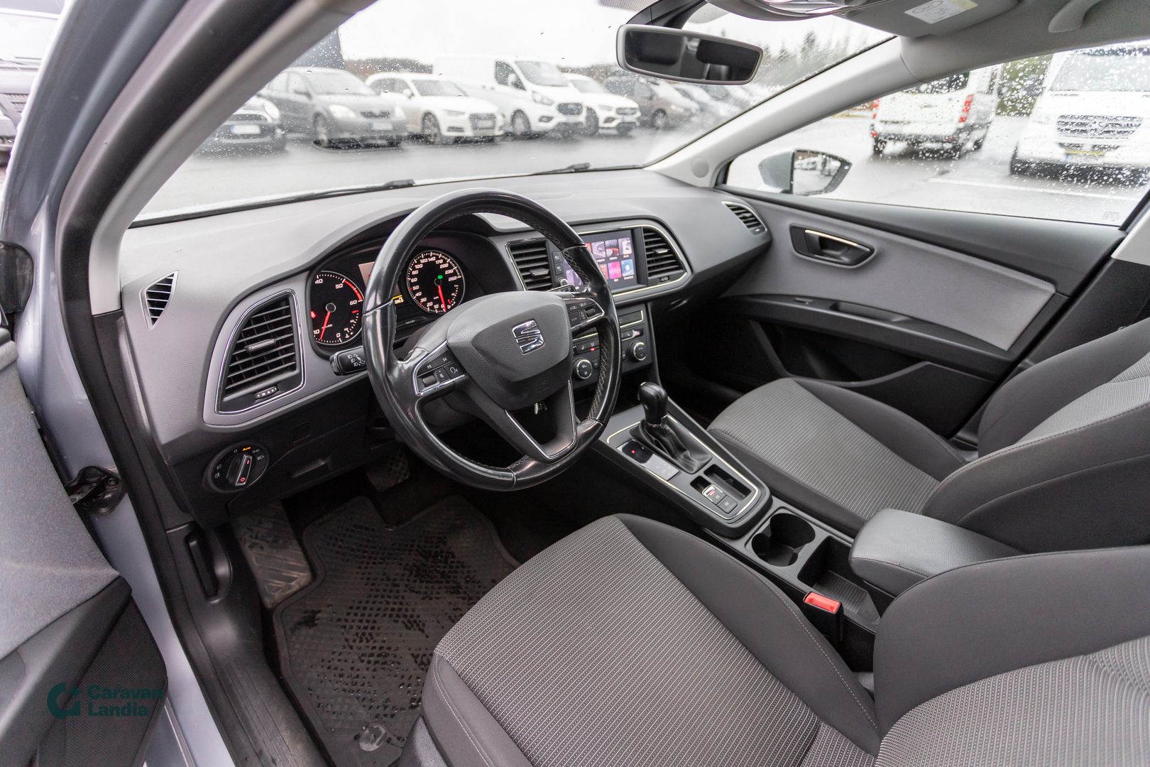 Seat Leon ST 1.6 TDI 115 Style Business DSG ** Suomi-auto / Koukku / Tutkat / Adapt.vakkari **, kuva 6