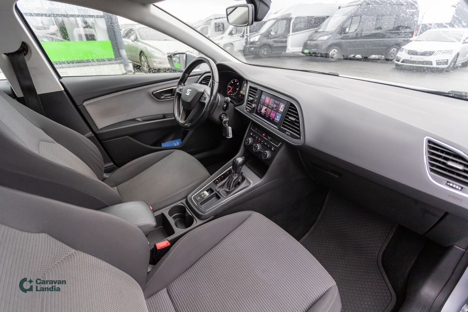 Seat Leon ST 1.6 TDI 115 Style Business DSG ** Suomi-auto / Koukku / Tutkat / Adapt.vakkari **, kuva 7