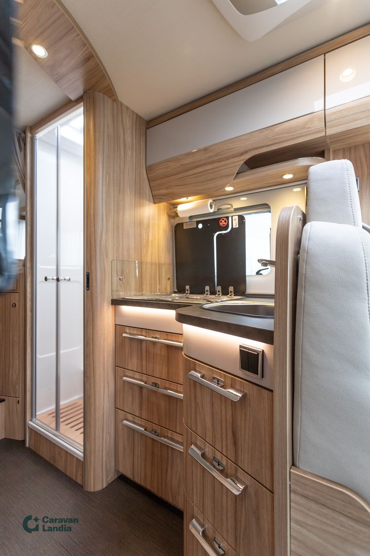 Hymer Exsis-I 678 2.3 Mjet 130hv ** TRUMA, ERILLISVUOTEET, HUBBET-YLÄVUODE **, kuva 10