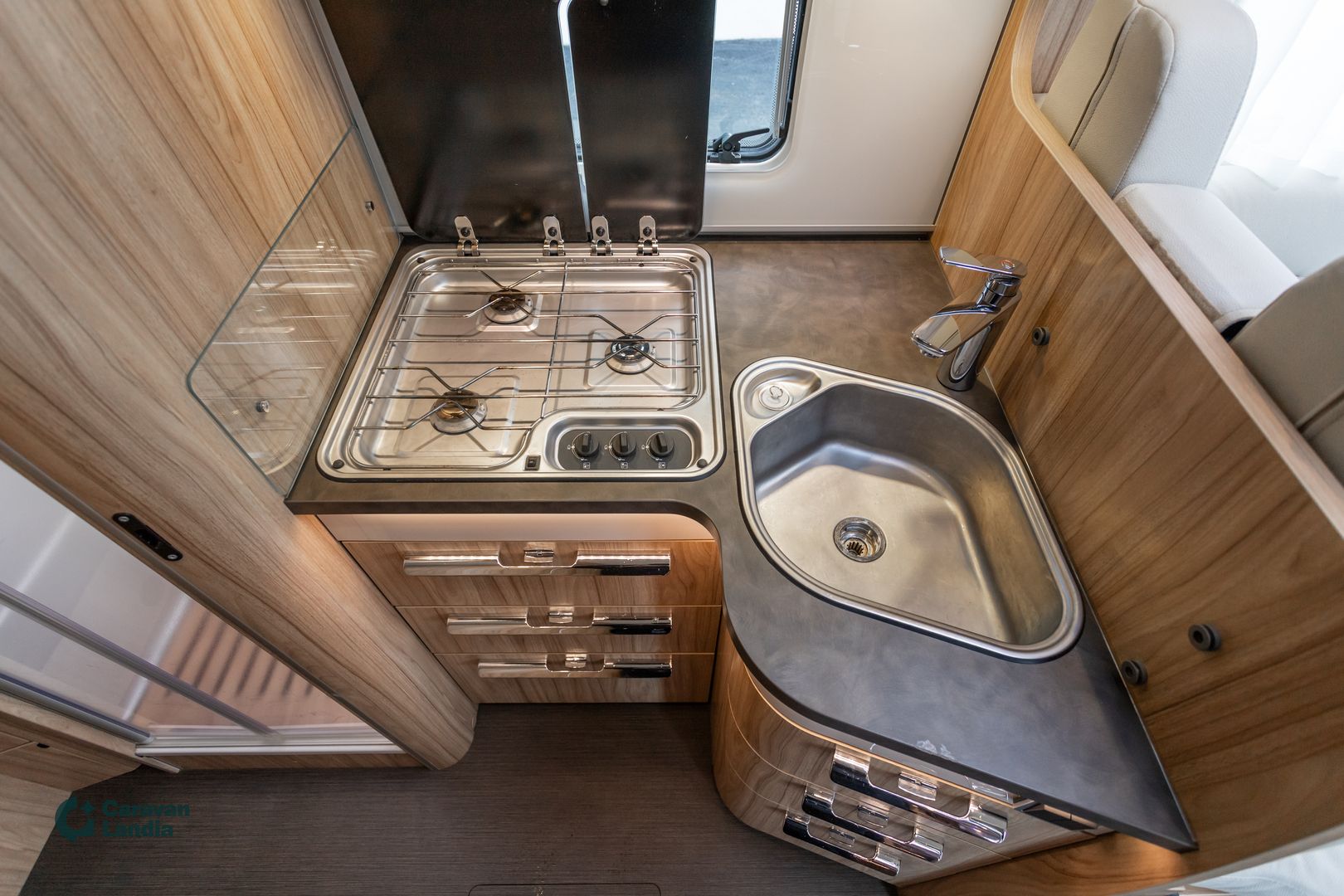 Hymer Exsis-I 678 2.3 Mjet 130hv ** TRUMA, ERILLISVUOTEET, HUBBET-YLÄVUODE **, kuva 11