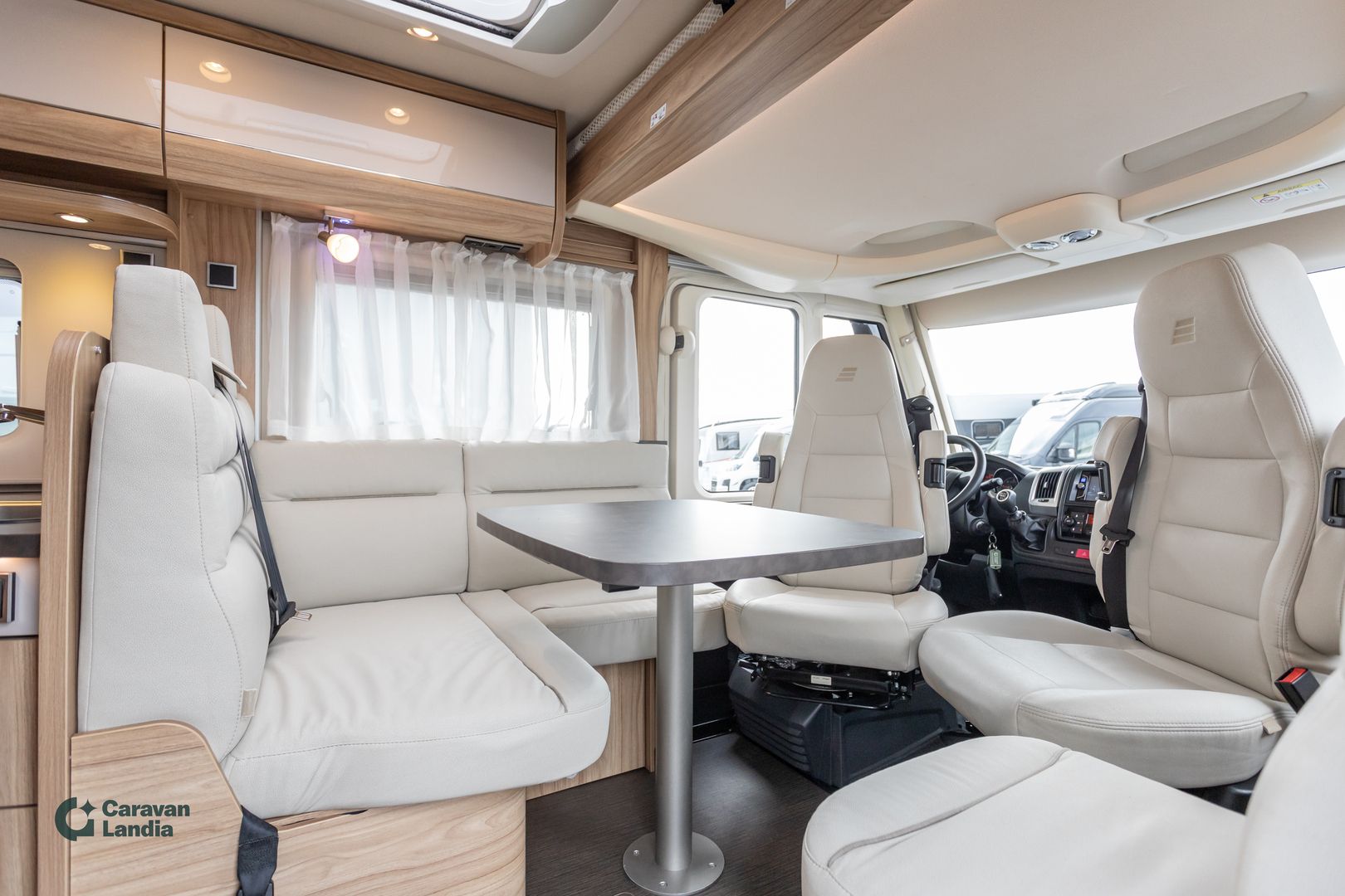 Hymer Exsis-I 678 2.3 Mjet 130hv ** TRUMA, ERILLISVUOTEET, HUBBET-YLÄVUODE **, kuva 8