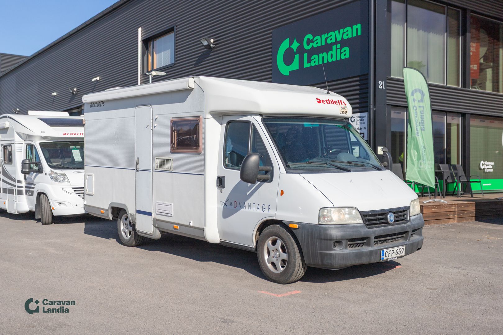 Dethleffs Advantage T 5841 2.8 JTD 130hv ** TRUMA, PITKITTÄINEN PARIVUODE, MARKIISI **, kuva 1