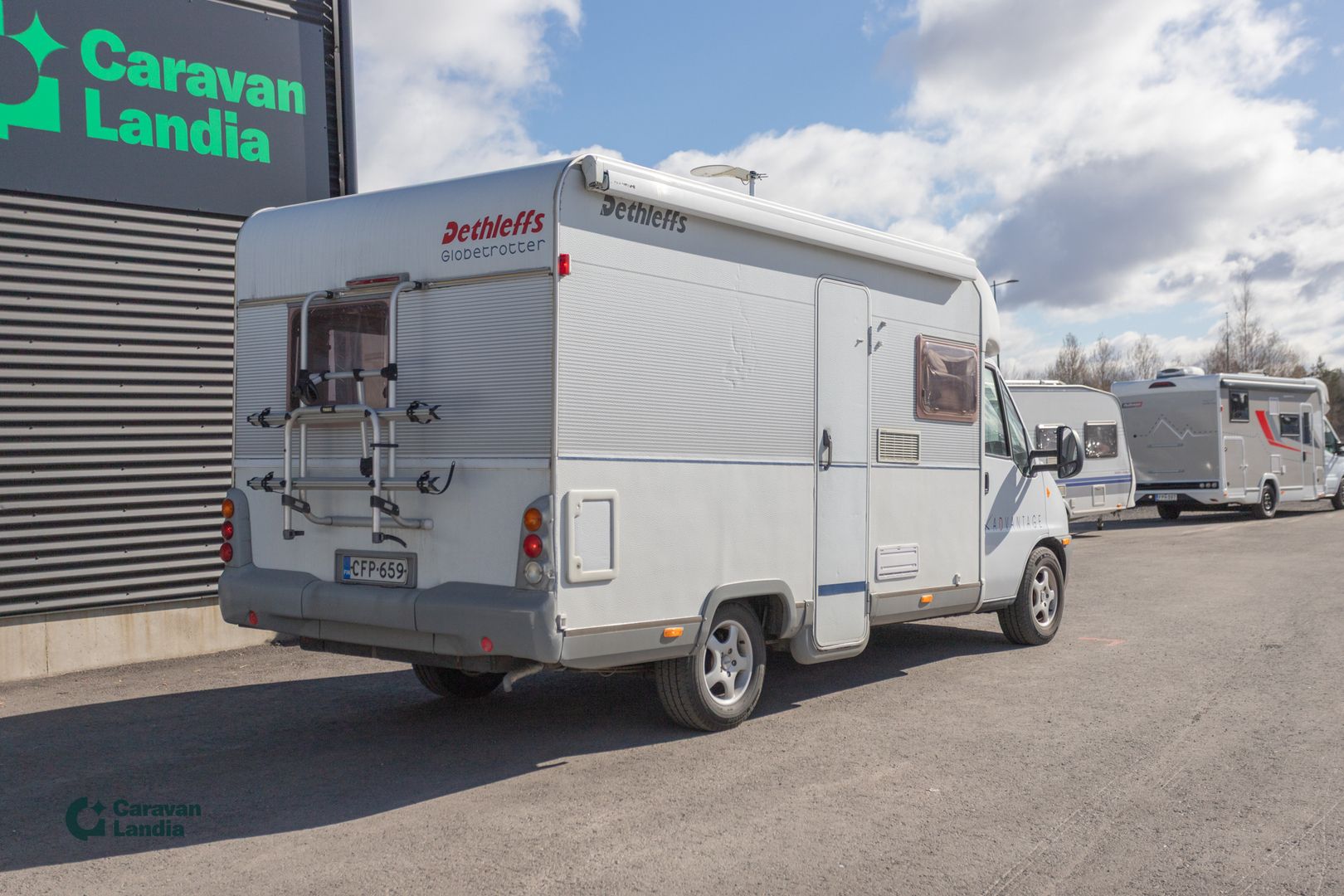 Dethleffs Advantage T 5841 2.8 JTD 130hv ** TRUMA, PITKITTÄINEN PARIVUODE, MARKIISI **, kuva 3