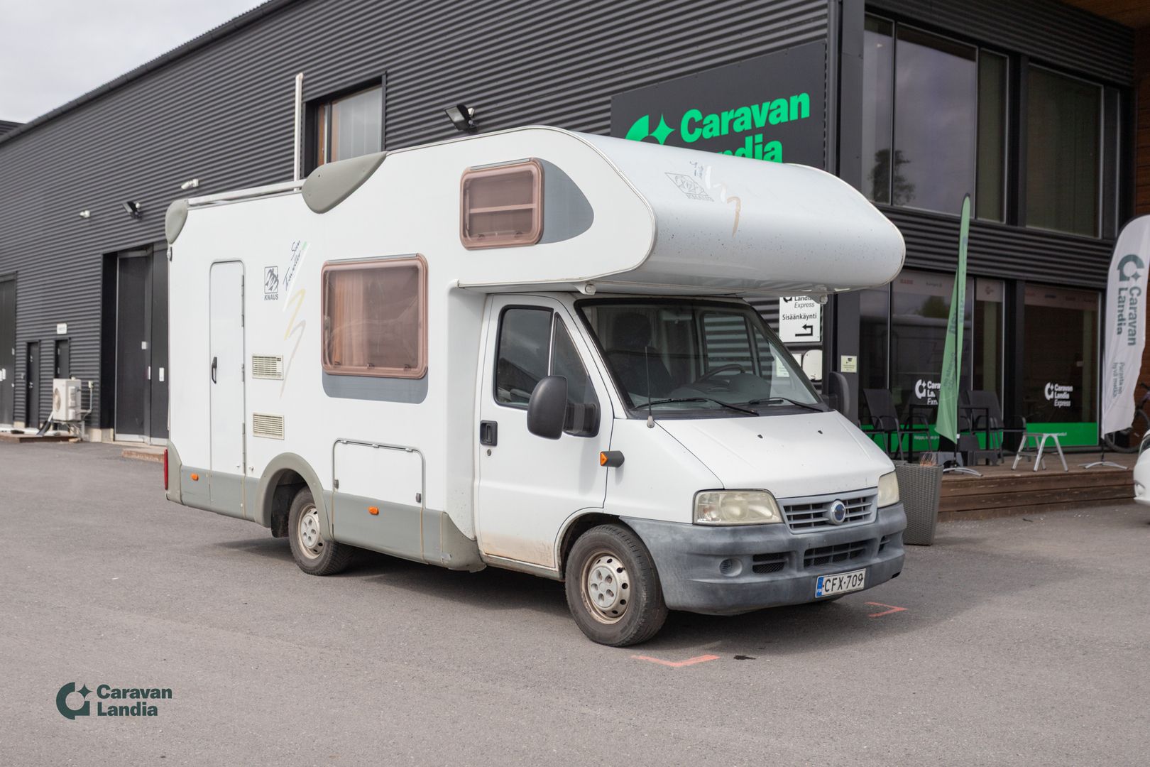 Knaus Sun Traveller 608 L 2.8 JTD 130hv ** TRUMA, WEBASTO, ISO PÖYTÄRYHMÄ **, kuva 1