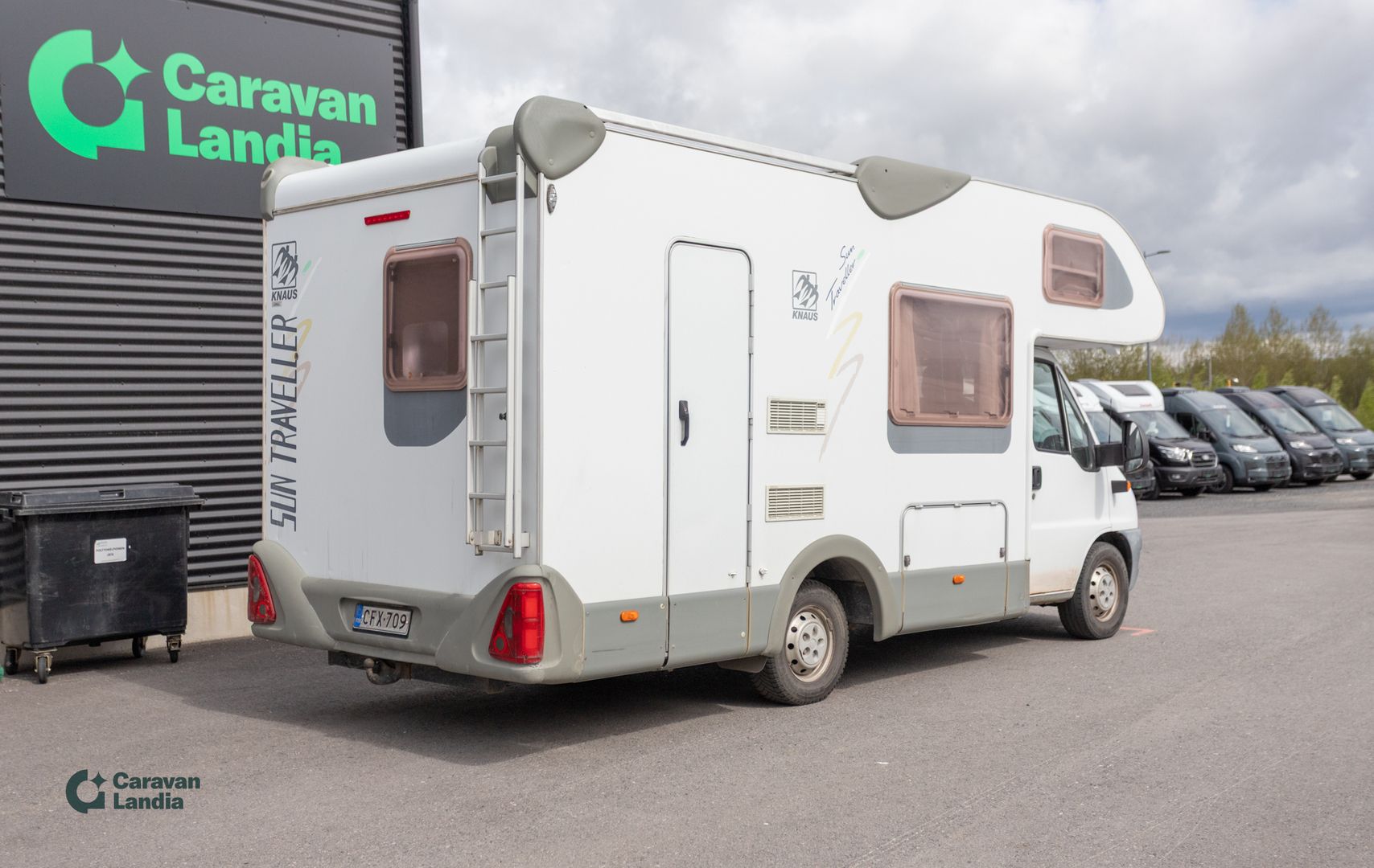 Knaus Sun Traveller 608 L 2.8 JTD 130hv ** TRUMA, WEBASTO, ISO PÖYTÄRYHMÄ **, kuva 3