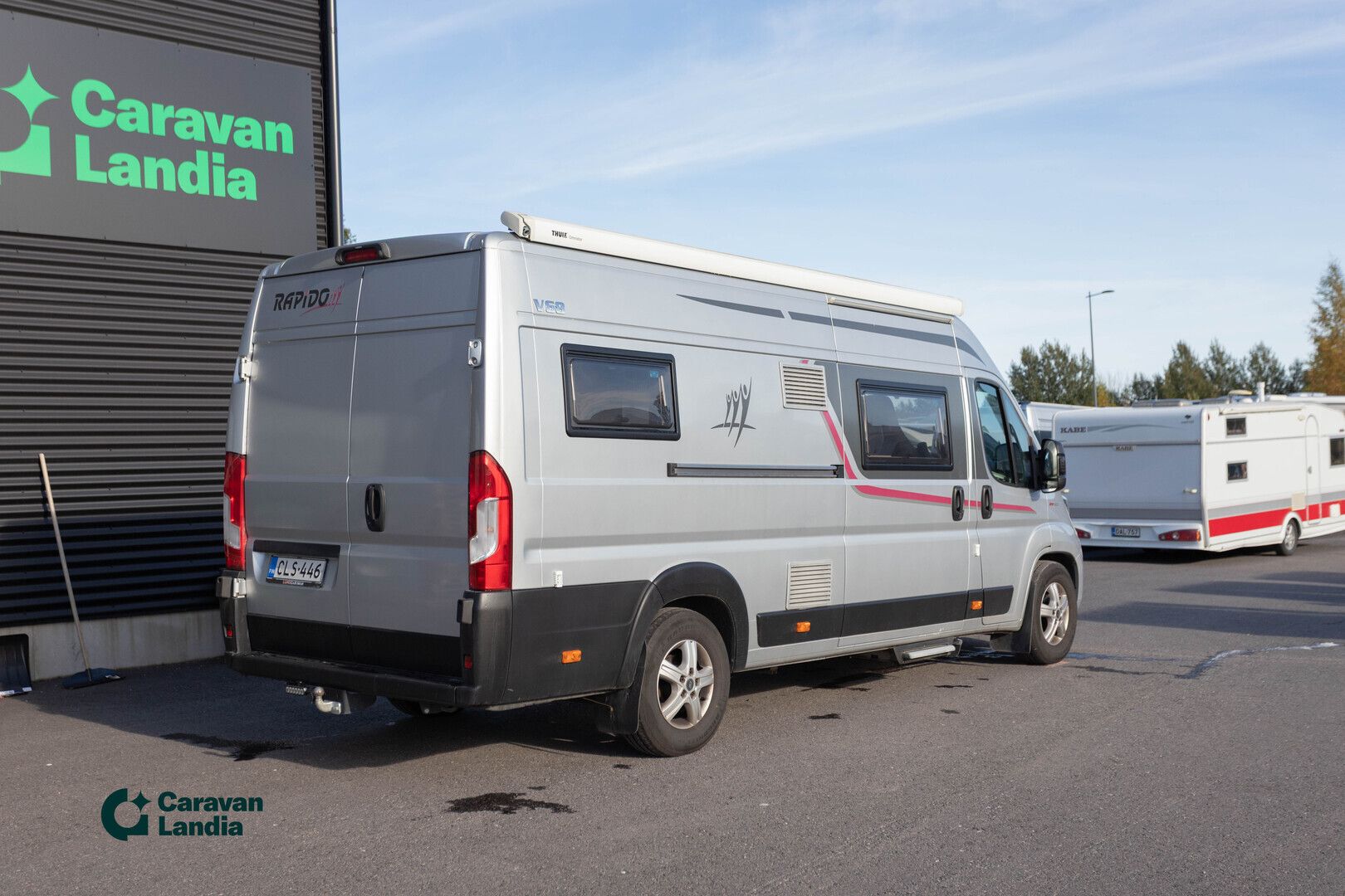 Rapido V 68 2.3 Mjet 150hv ** TODELLA LAADUKAS RETKIAUTO, VETOKOUKKU, AURINKOPANEELI, ERILLISVUOTEET **, kuva 3