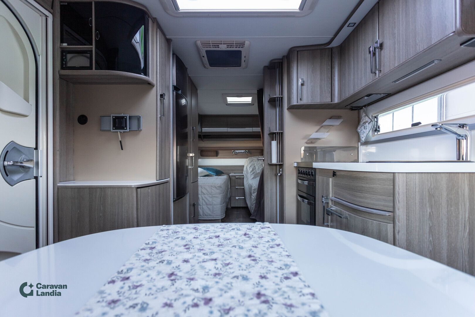 Kabe Royal 600 GLE KS ** ERILLISVUOTEET, TALVIVAUNU, TODELLA SUOSITTU MALLI **, kuva 6