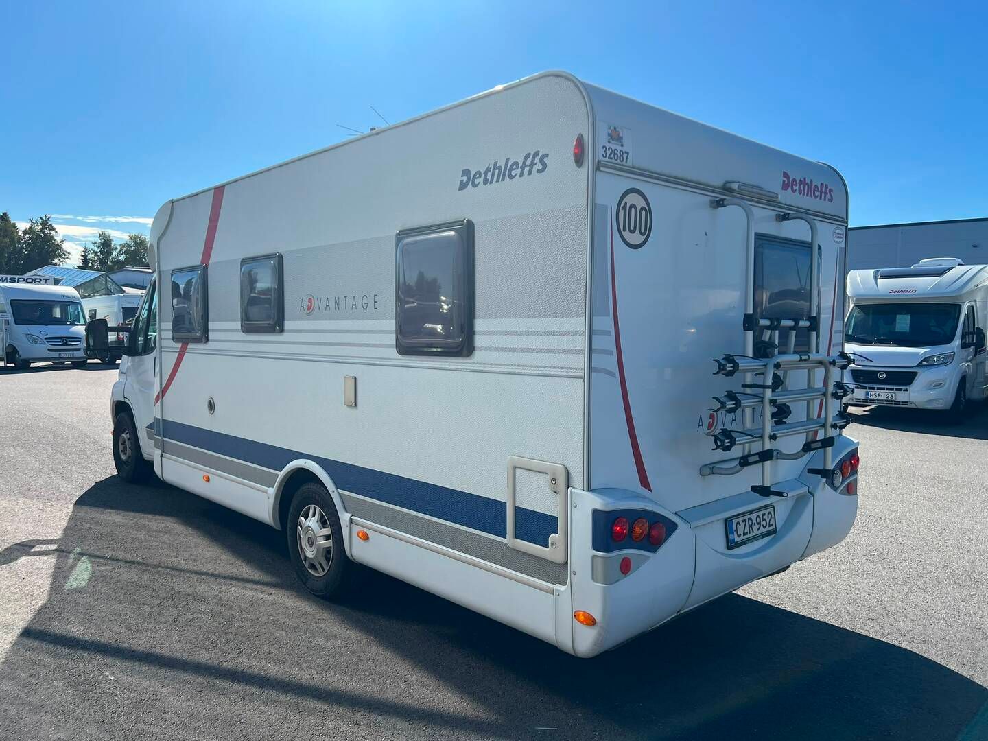 Dethleffs Advantage T6501 2.3 Mjet 130hv ** ALDE(KAASU/SÄHKÖ), AURINKOPANEELI, PITKITTÄINEN-PARIVUODE **, kuva 4