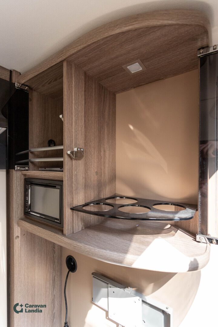 Kabe Imperial 600 XL KS ** ALDE, PITKITTÄINEN-PARIVUODE, MOVER, KAASU-UUNI **, kuva 19