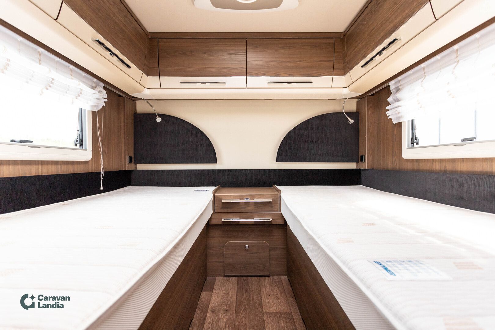 Hymer Eriba Nova S 620 Active Tourer **ALDE, ERILLISVUOTEET, MOVER, ILMASTOINTI, MIKRO, PP-TELINE**, kuva 16