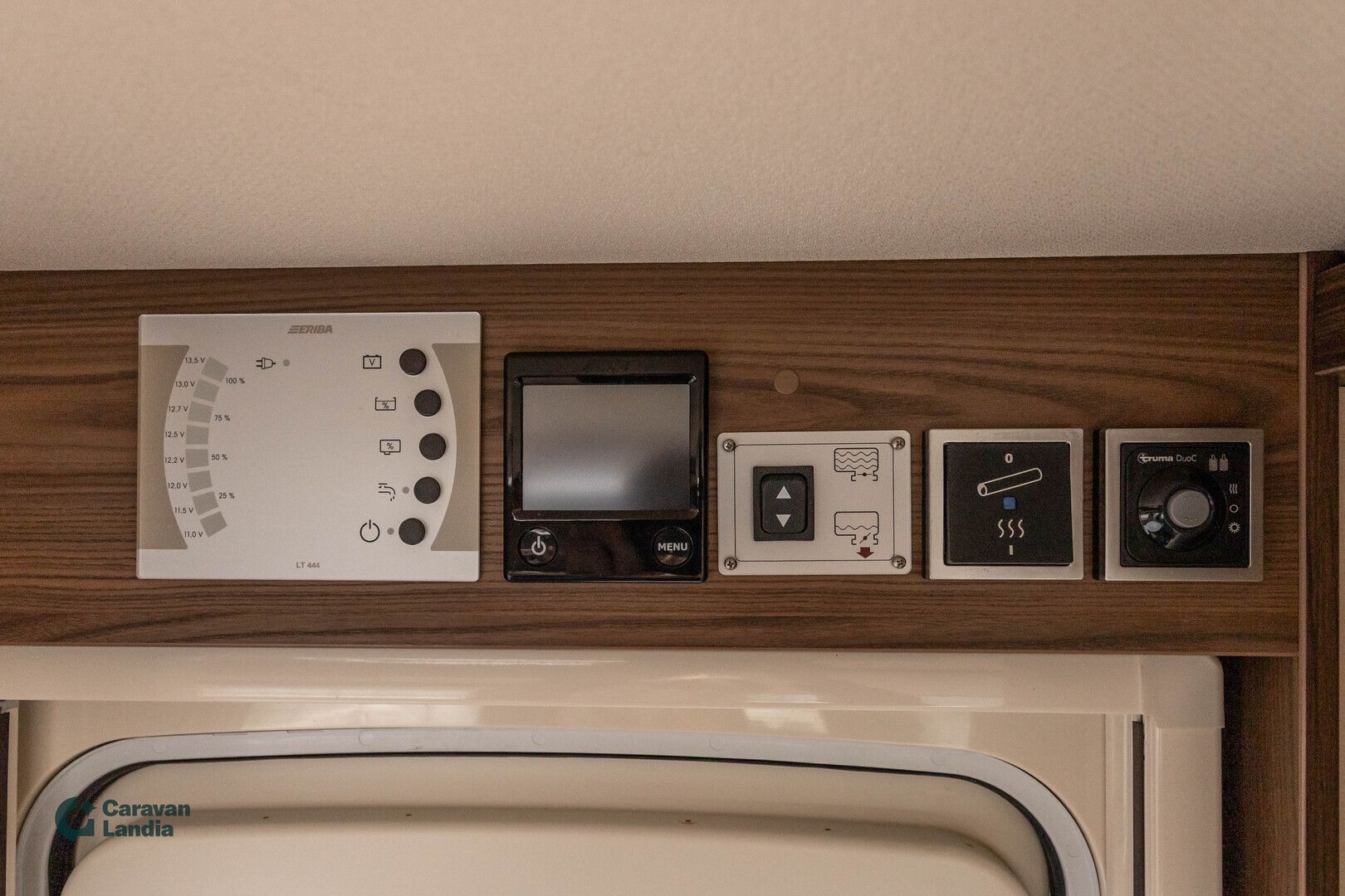 Hymer Eriba Nova S 620 Active Tourer **ALDE, ERILLISVUOTEET, MOVER, ILMASTOINTI, MIKRO, PP-TELINE**, kuva 18
