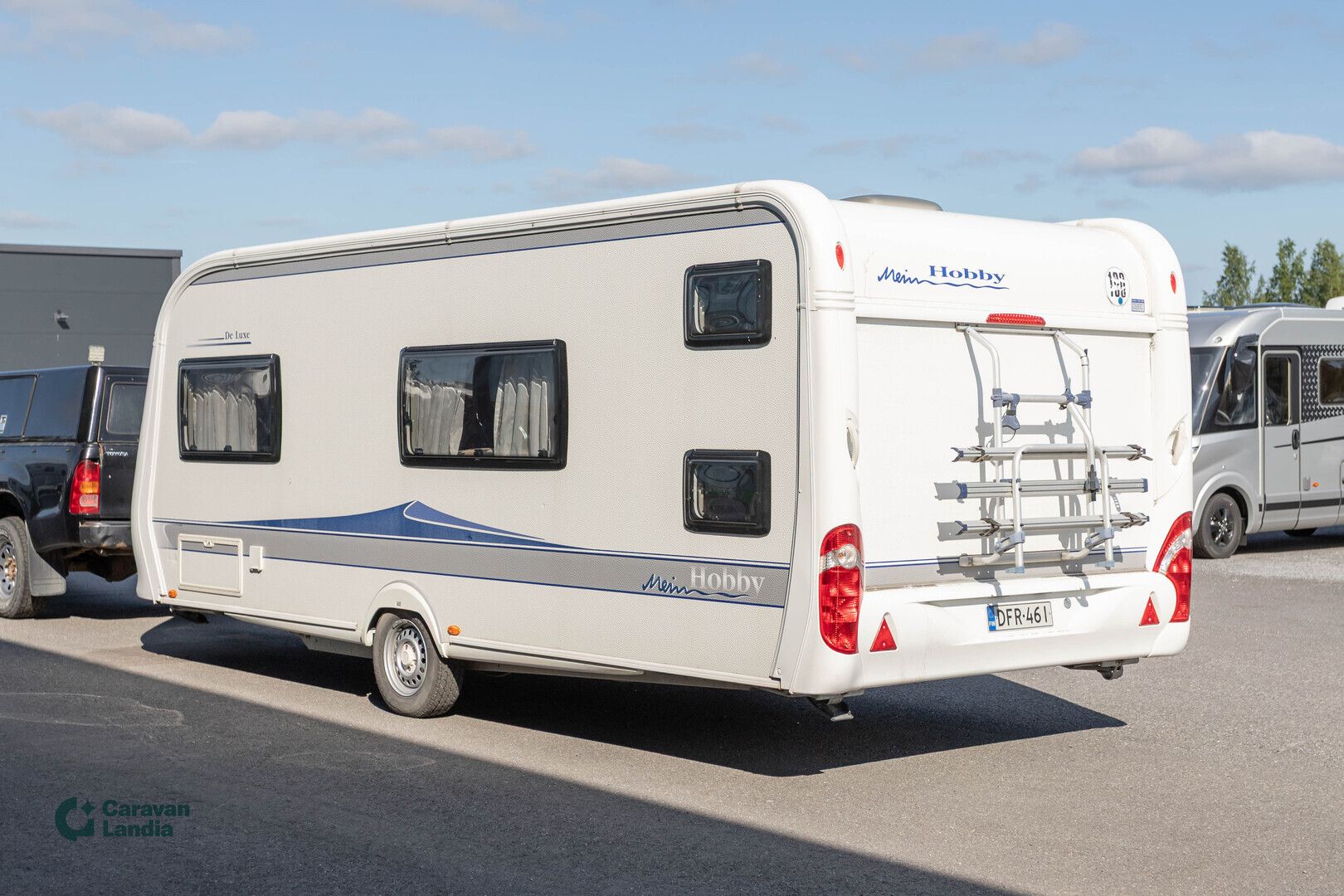 Hobby 560 KMFe Deluxe ** TRUMA, PITKITTÄINEN-PARIVUODE, KERROSSÄNKY, PYÖRÄTELINE **, kuva 4