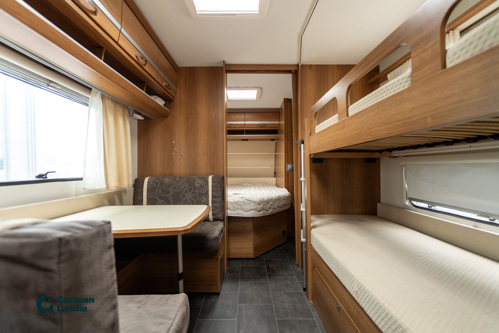 Dethleffs Nomad 730 FKR ** ALDE (KAASU/SÄHKÖ), 2-KERROSVUODE, AURINKOPANEELI **, kuva 17