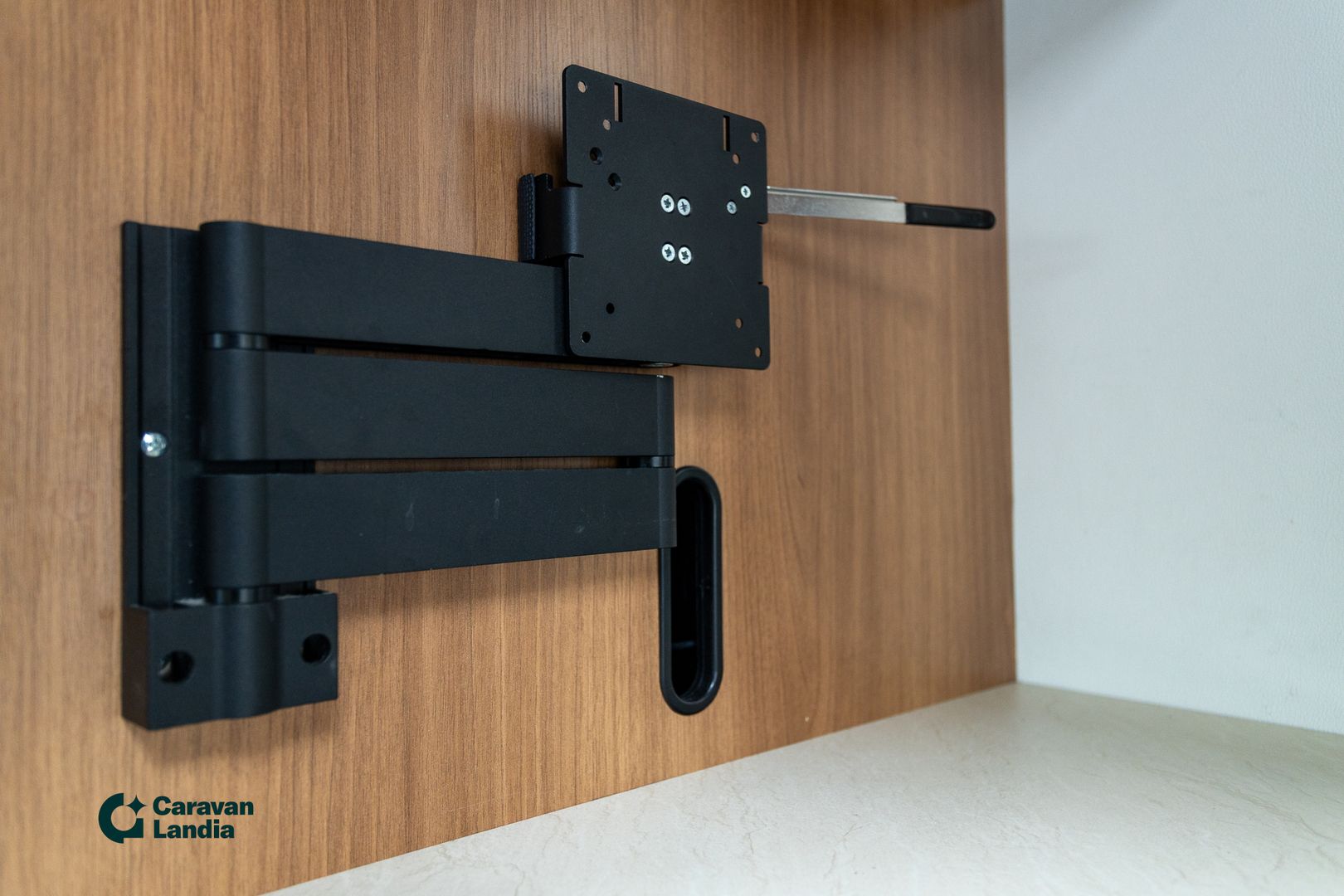 Dethleffs Nomad 730 FKR ** ALDE (KAASU/SÄHKÖ), 2-KERROSVUODE, AURINKOPANEELI **, kuva 26