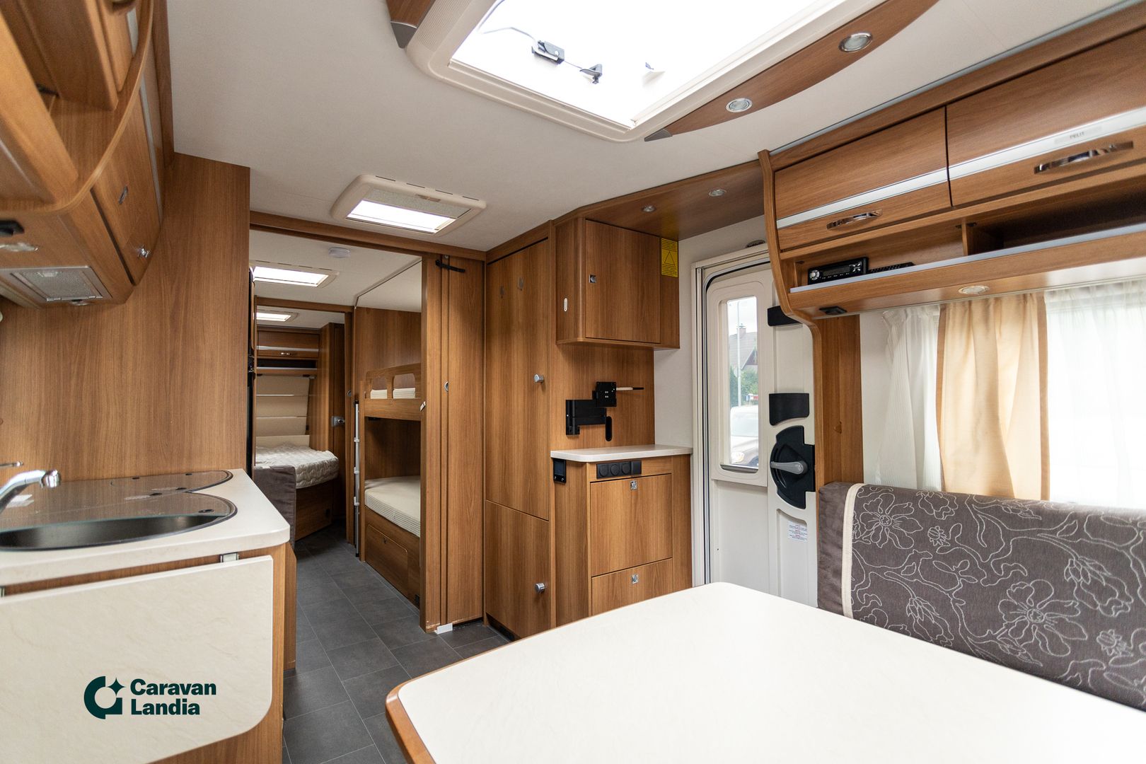 Dethleffs Nomad 730 FKR ** ALDE (KAASU/SÄHKÖ), 2-KERROSVUODE, AURINKOPANEELI **, kuva 7