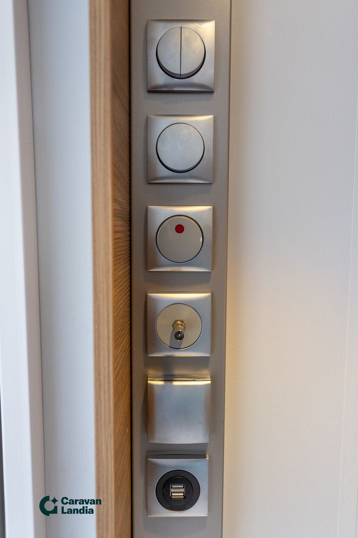 Adria Adora 613 UL ** ALDE(KAASU/SÄHKÖ), MARKIISI, ERILLISVUOTEET, MOVER **, kuva 21