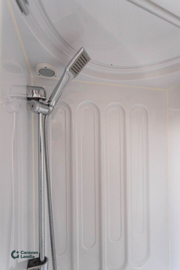 Kabe Imperial 740 TDL FK KS ** ALDE, PARIVUODE, AURINKOPANEELI **, kuva 18