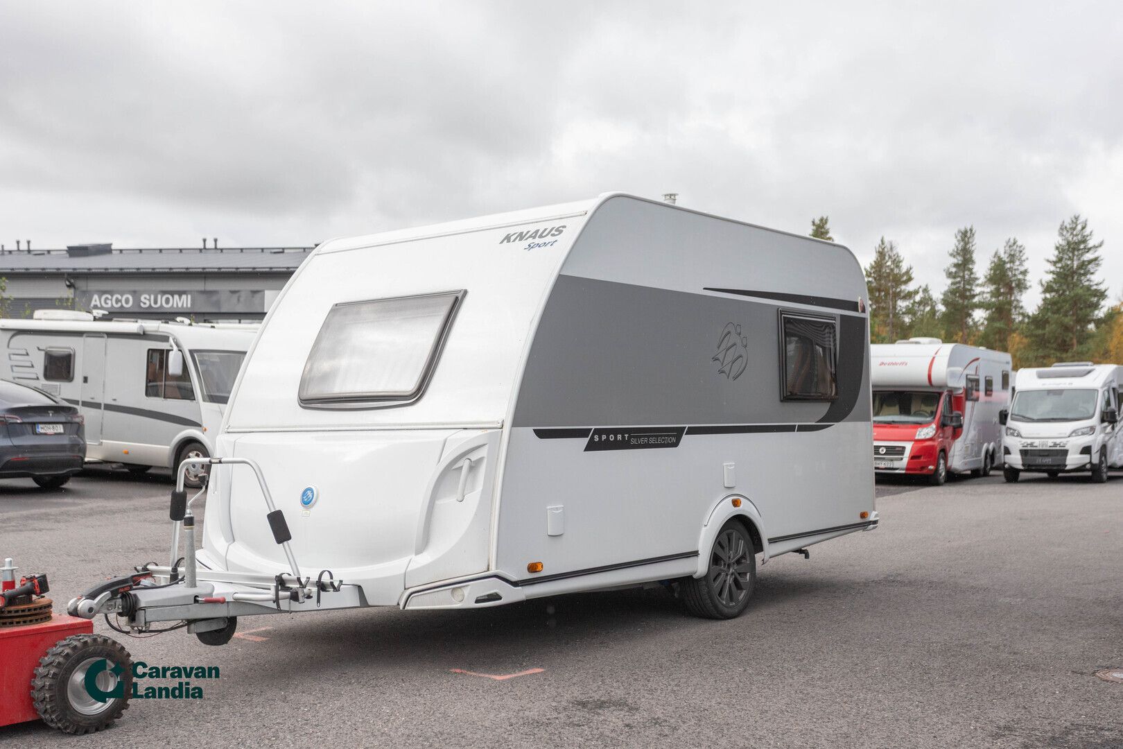 Knaus Sport 400 QD Silver Selection ** TRUMA (KAASU/SÄHKÖ), HUIPPUSIISTI, AURINKOPANEELI **, kuva 5