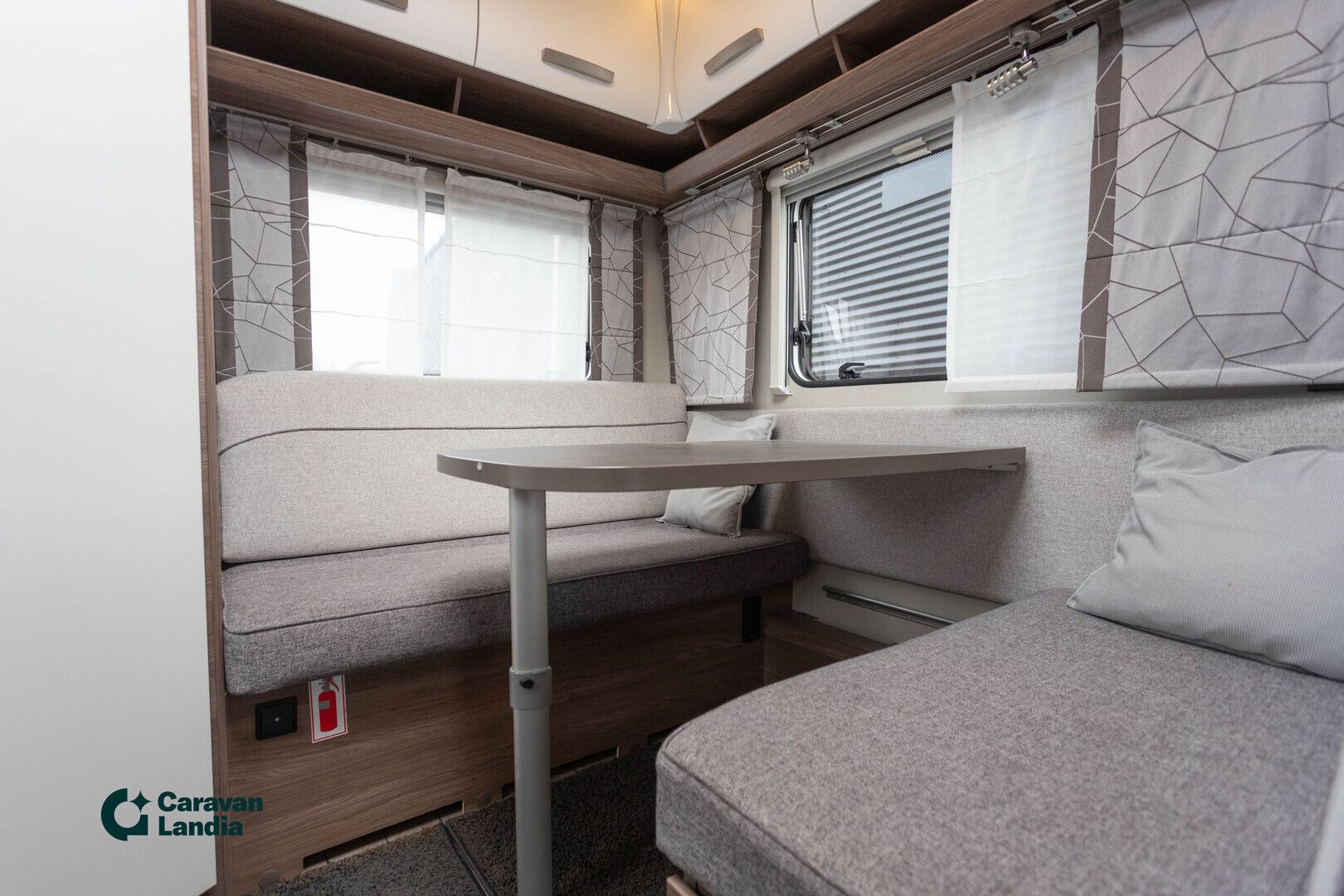 Knaus Sport 400 QD Silver Selection ** TRUMA (KAASU/SÄHKÖ), HUIPPUSIISTI, AURINKOPANEELI **, kuva 7
