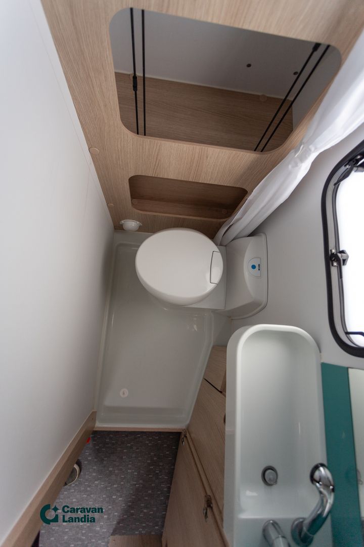 Adria Aviva 472PK ** TRUMA(KAASU/SÄHKÖ), AURINKOPANEELI, 6-LLE MAKUUPAIKAT **, kuva 14