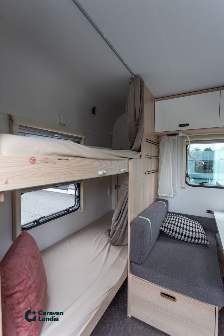 Adria Aviva 472PK ** TRUMA(KAASU/SÄHKÖ), AURINKOPANEELI, 6-LLE MAKUUPAIKAT **, kuva 6