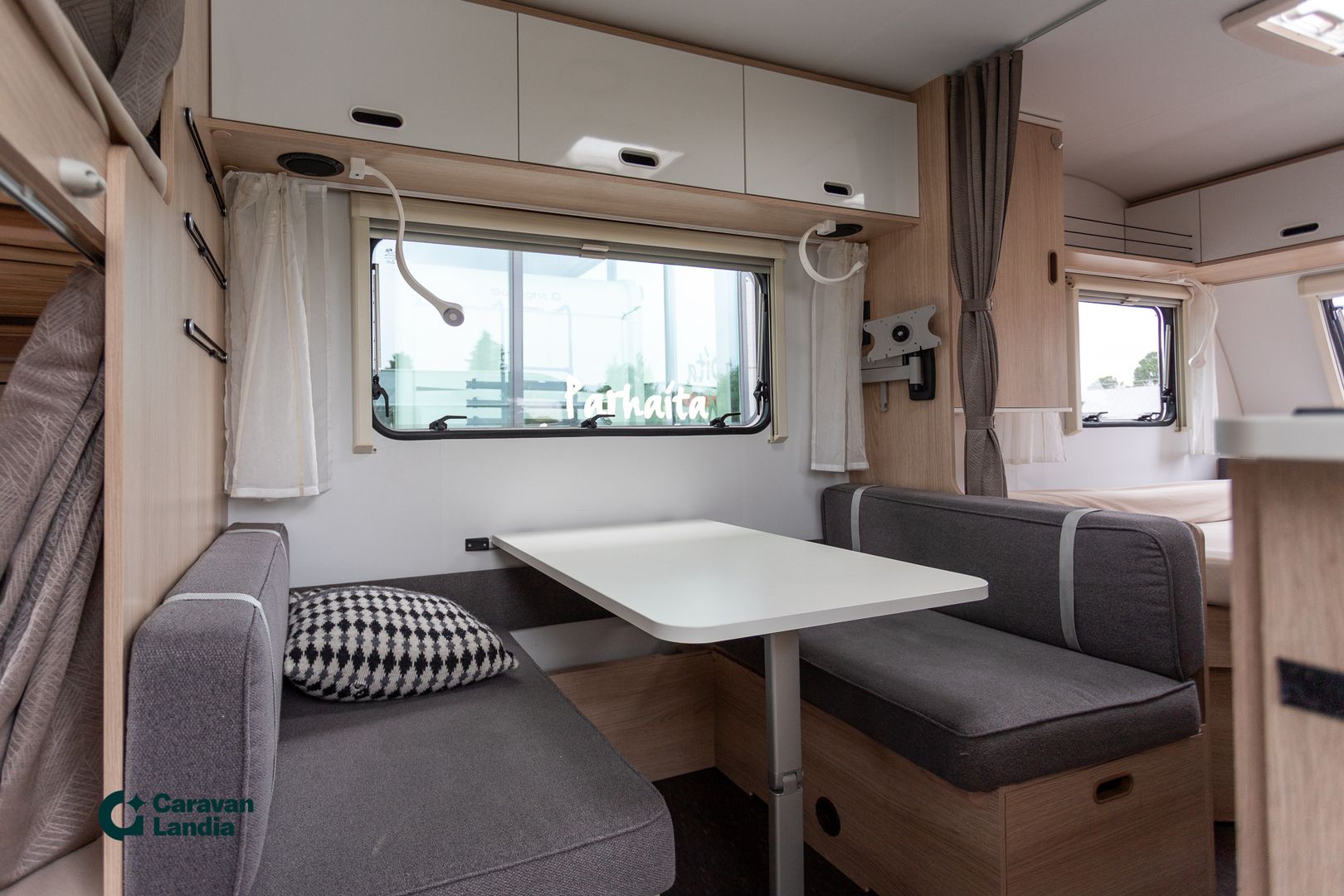 Adria Aviva 472PK ** TRUMA(KAASU/SÄHKÖ), AURINKOPANEELI, 6-LLE MAKUUPAIKAT **, kuva 7