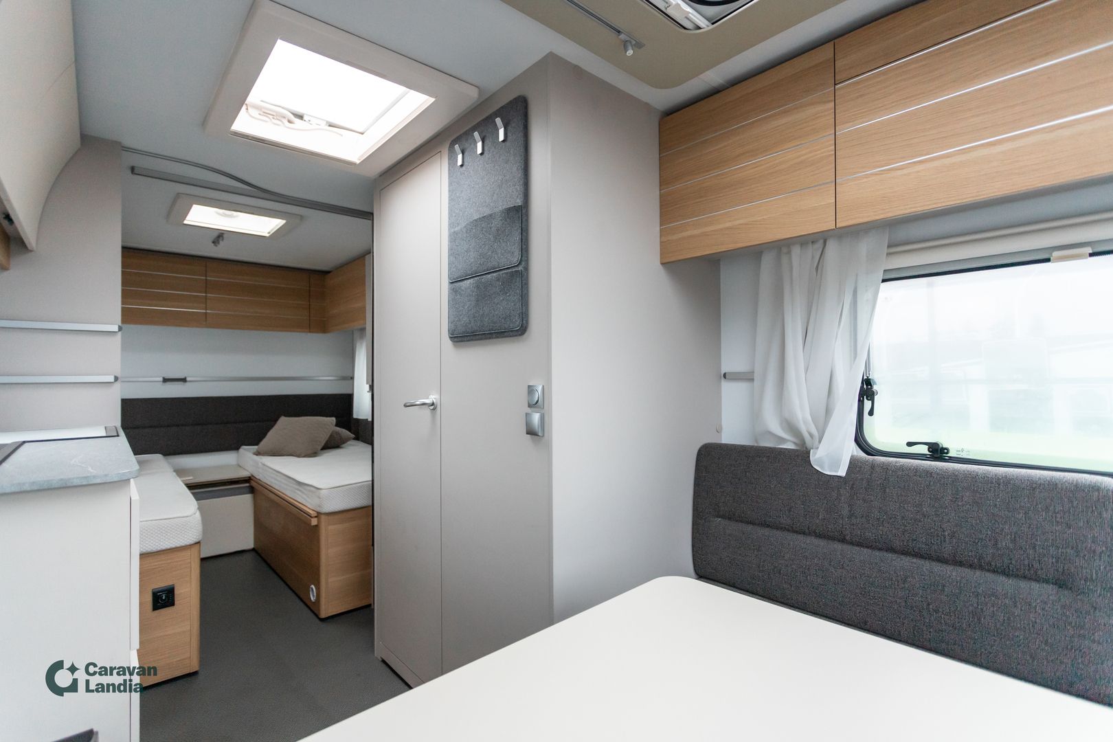 Adria Adora 502 UL ** TRUMA-SÄHKÖPATRUUNA, ERILLISVUOTEET, ISO-PÖYTÄRYHMÄ **, kuva 8