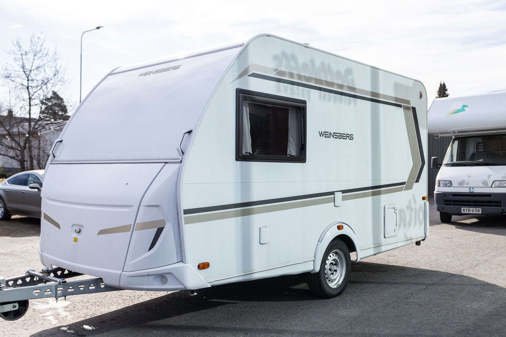 Weinsberg CaraOne 400LK ** TRUMA (KAASU/SÄHKÖ, 3-KERROSVUOTEET, VASTAKKAINEN ISTUINRYHMÄ **, kuva 5