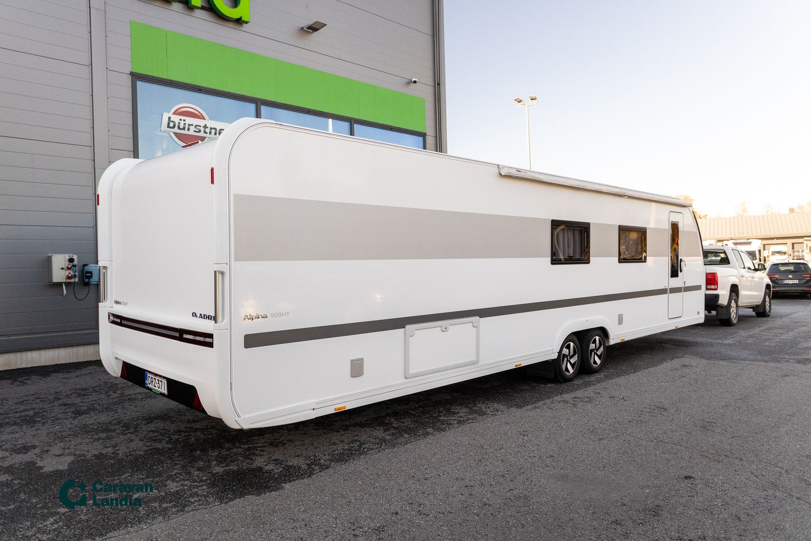 Adria Alpina 903 HT ** ETUKEITTIÖ, 2-KERROSVUOTEET, ALDE (KAASU/SÄHKÖ) **, kuva 3