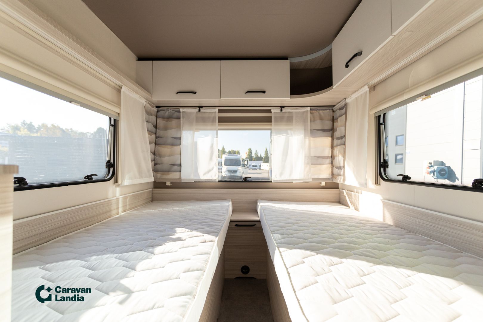 Dethleffs C'joy Active 460 LE ** ERILLISVUOTEET, MOVER, AURINKOPANEELI, INVERTTERI **, kuva 15