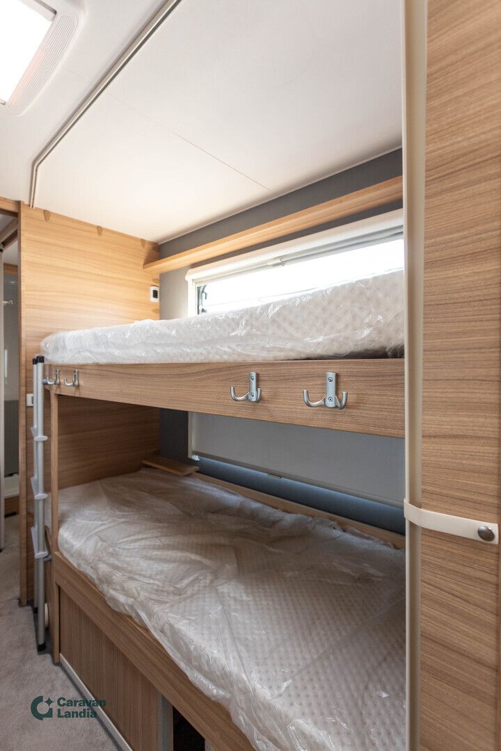 Dethleffs Camper 730 FKR ** ALDE-TALVIPAKETTI, PARIVUODE, 7-HENGELLE, KERROSVUOTEET **, kuva 15