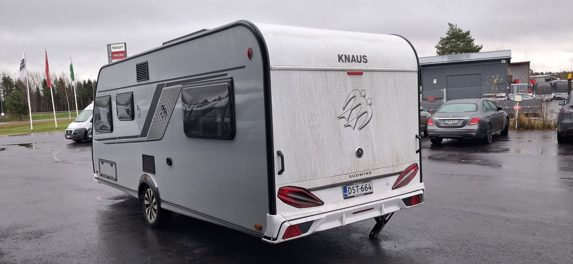 Knaus Sudwind 540 UE **ALDE, MOVER, ERILLISVUOTEET, AURINKOPANEELI**, kuva 3