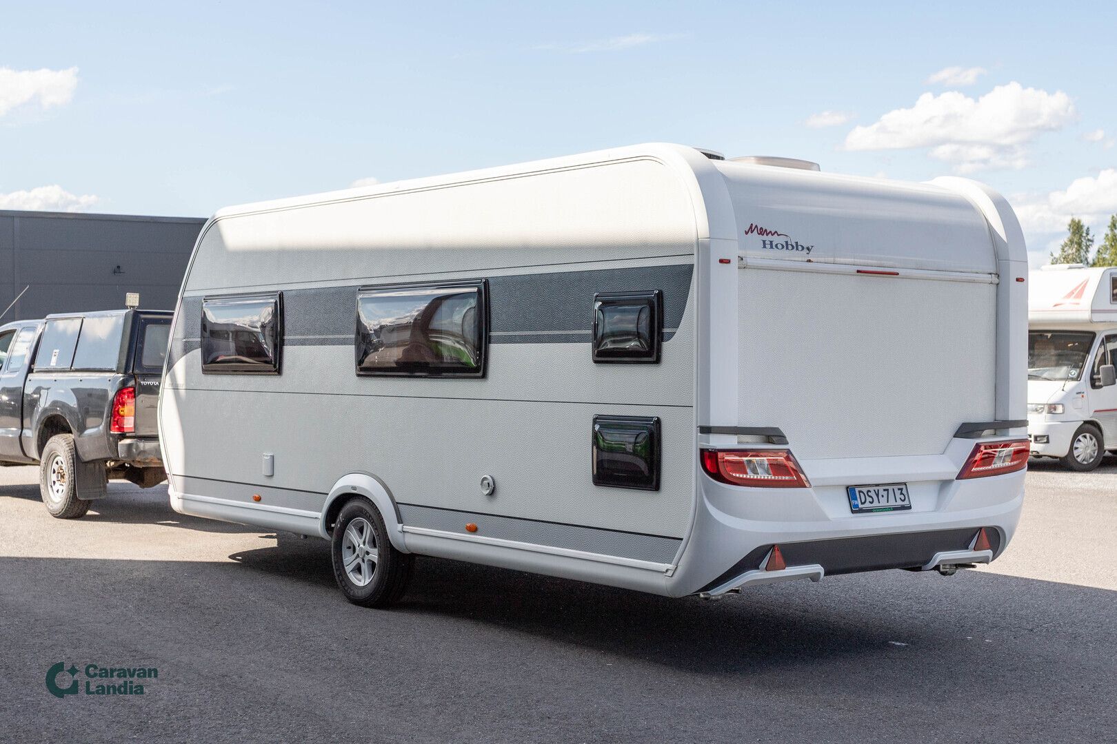 Hobby 560 KMFe Deluxe ** ALDE, PITKITTÄINEN-PARIVUODE, KERROSVUODE, ILMASTOINTI **, kuva 4