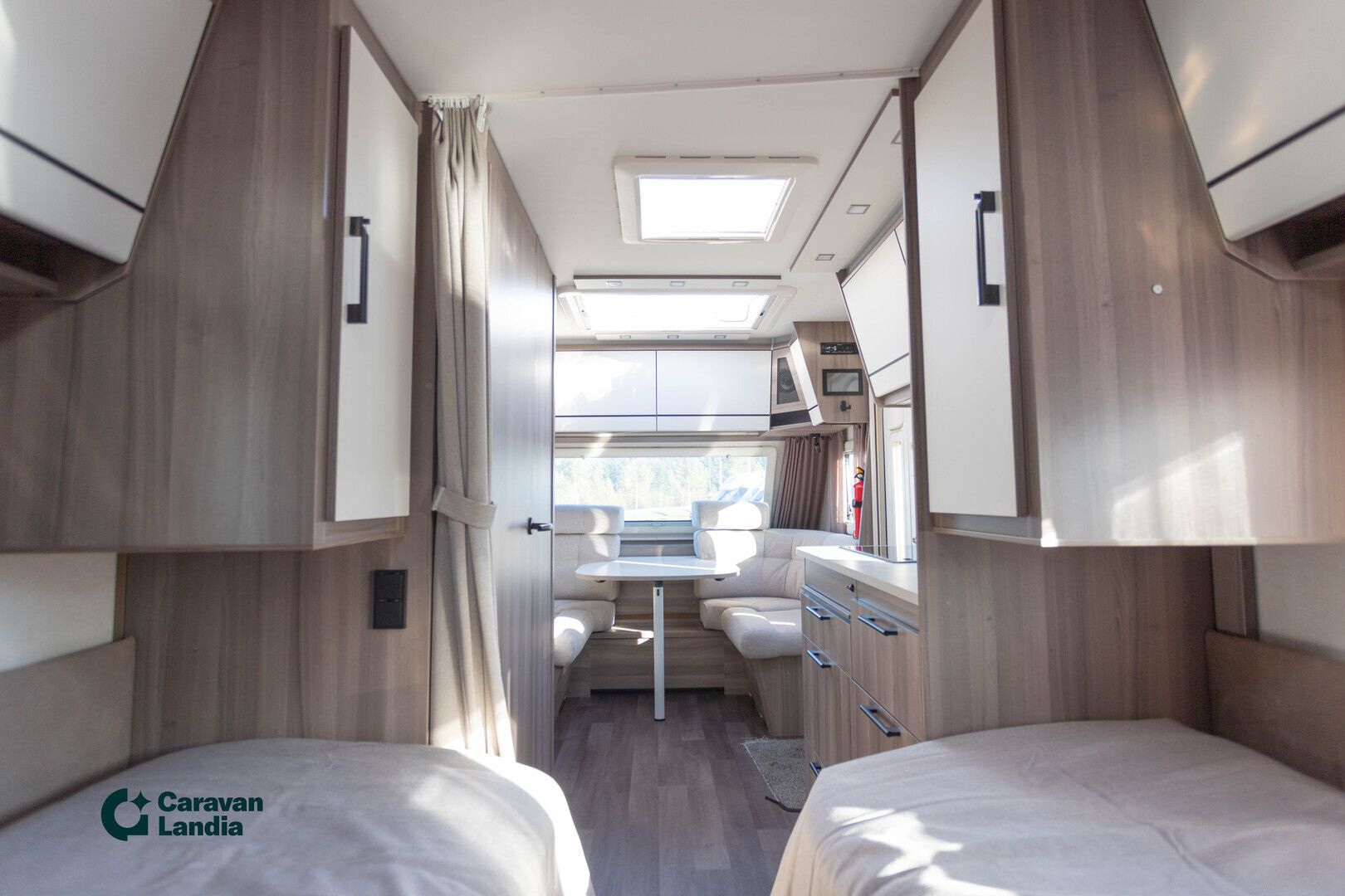 Kabe Estate 470 GLE ** KUIN UUSI, ALDE, NESTEKIERTOINEN LATTIALÄMMITYS **, kuva 15
