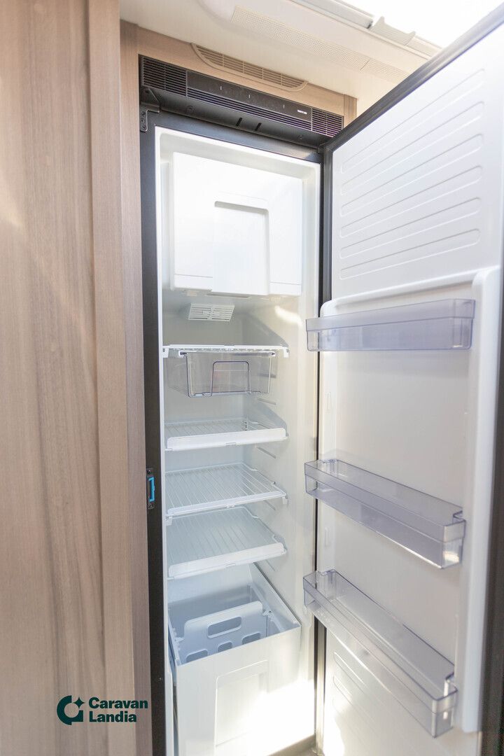 Kabe Estate 470 GLE ** KUIN UUSI, ALDE, NESTEKIERTOINEN LATTIALÄMMITYS **, kuva 18