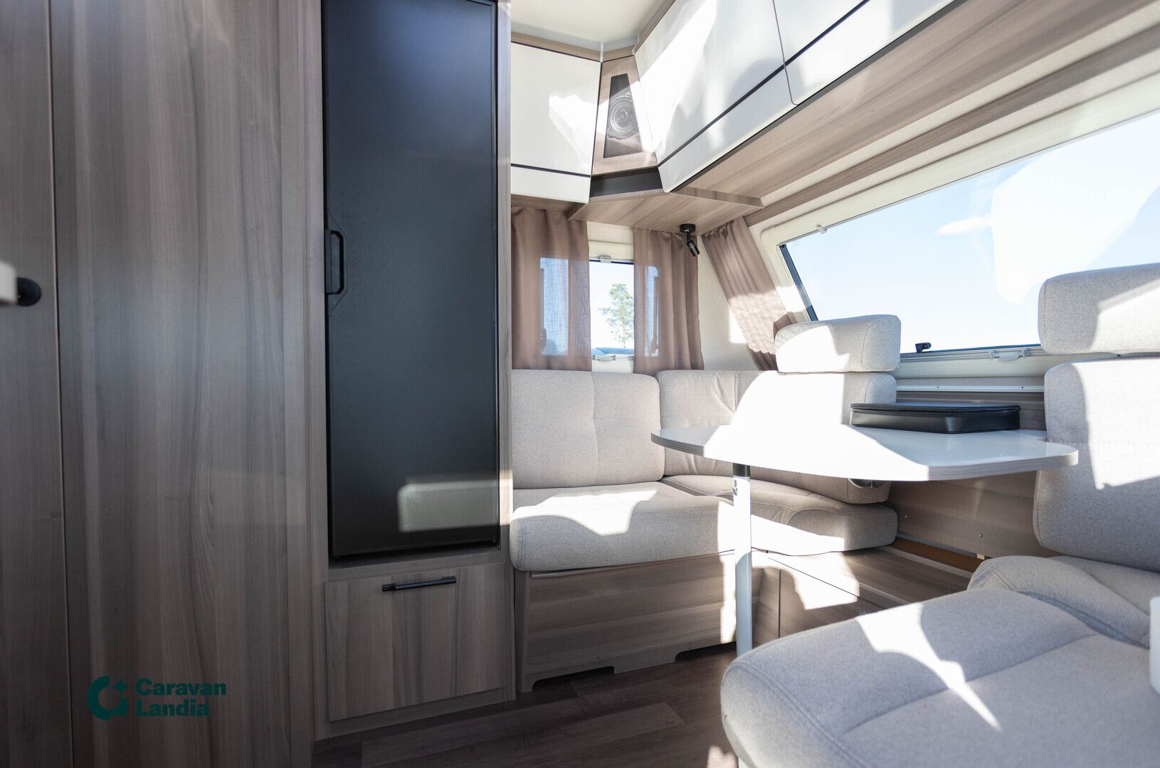 Kabe Estate 470 GLE ** KUIN UUSI, ALDE, NESTEKIERTOINEN LATTIALÄMMITYS **, kuva 6