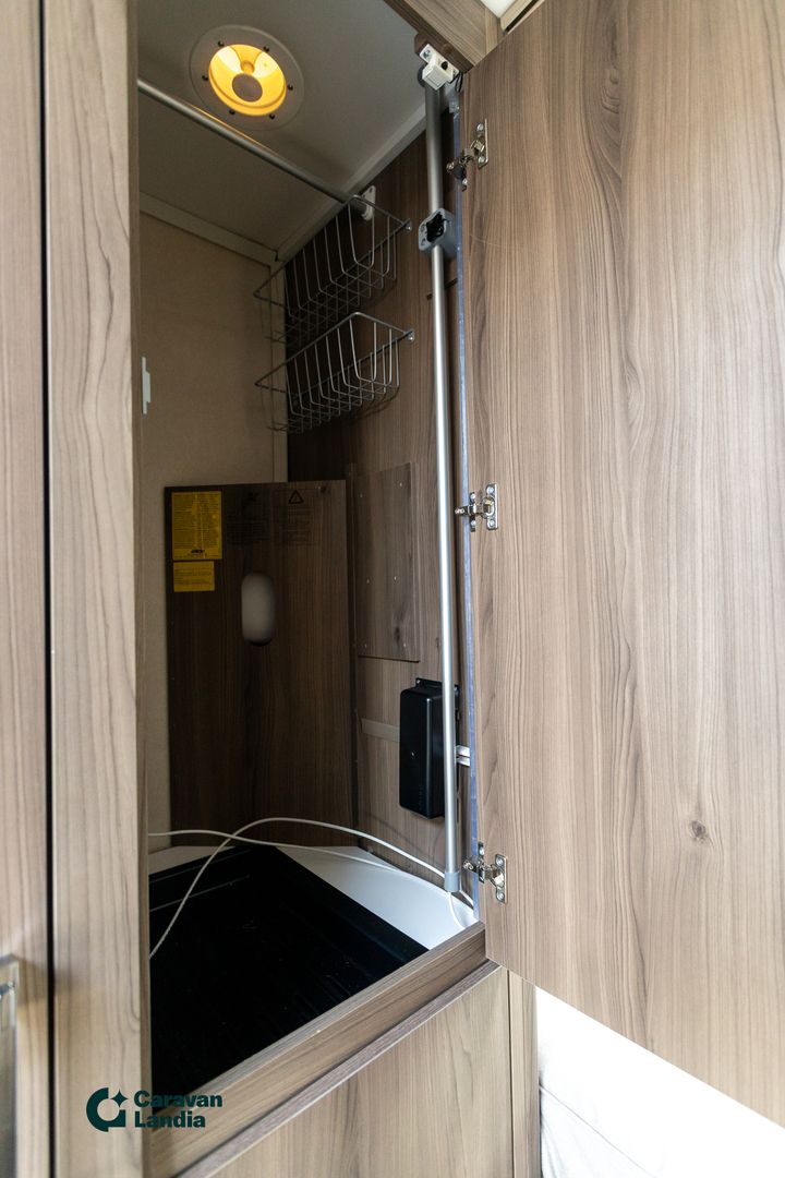 Kabe Ametist 560 GLE KS ** ALDE (KAASU/SÄHKÖ) MYÖS LATTIASSA, ERILLSIVUOTEET, HUIPPUSIISTI, 1. OMISTAJALTA **, kuva 27