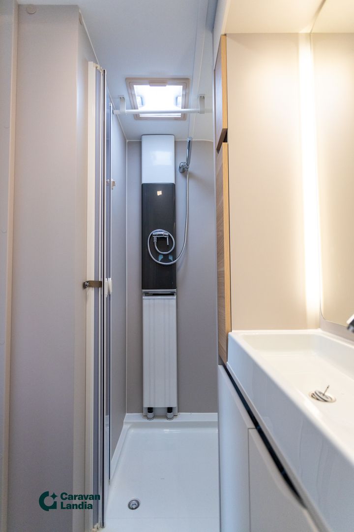 Adria Adora 613 HT ** HETI TOIMITUKSEEN, ALDE, ETUKEITTIÖ, ERILLISVUOTEET **, kuva 14