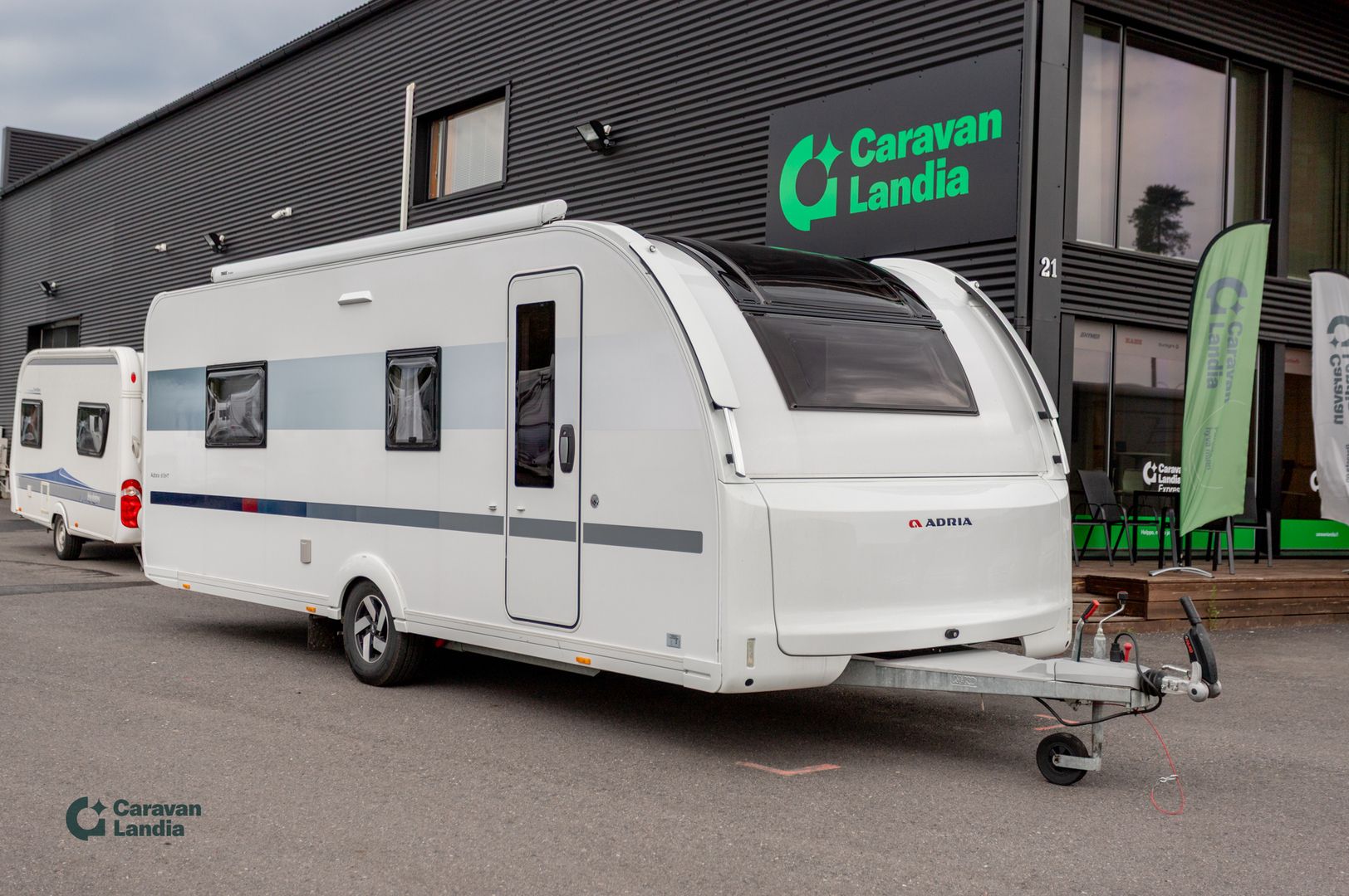 Adria Adora 613 HT ** HETI TOIMITUKSEEN, ALDE, ETUKEITTIÖ, ERILLISVUOTEET **, kuva 1