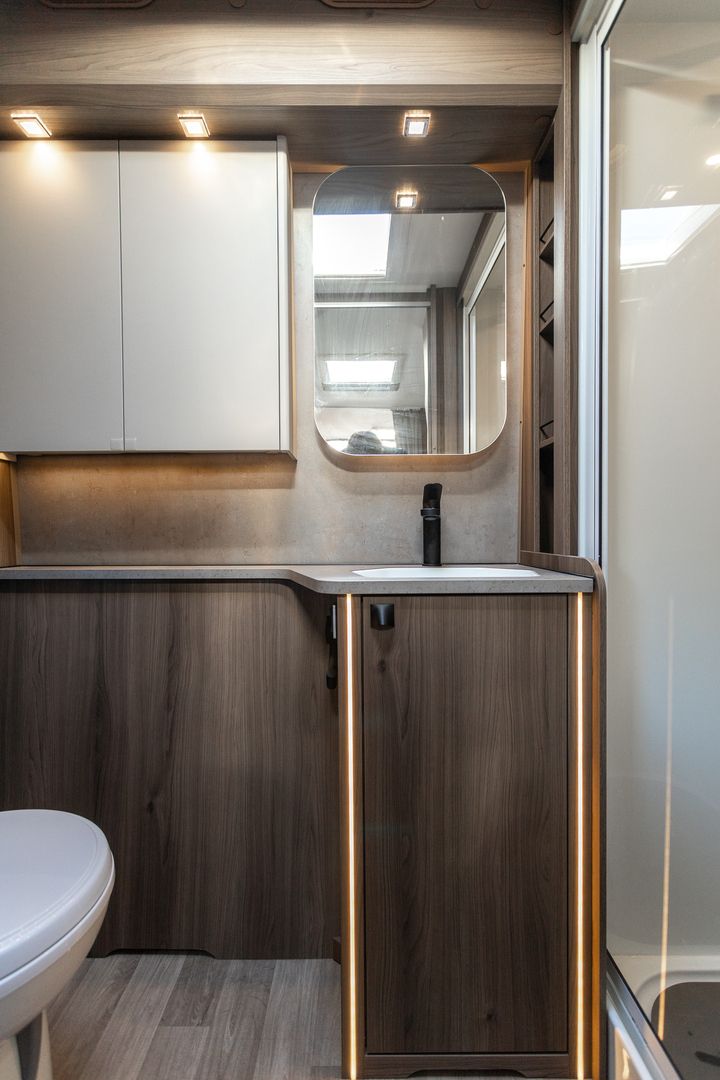 Kabe Royal 600 TDL KS ** ALDE (KAASU/SÄHKÖ), ERILLISVUOTEET, MOVER **, kuva 19