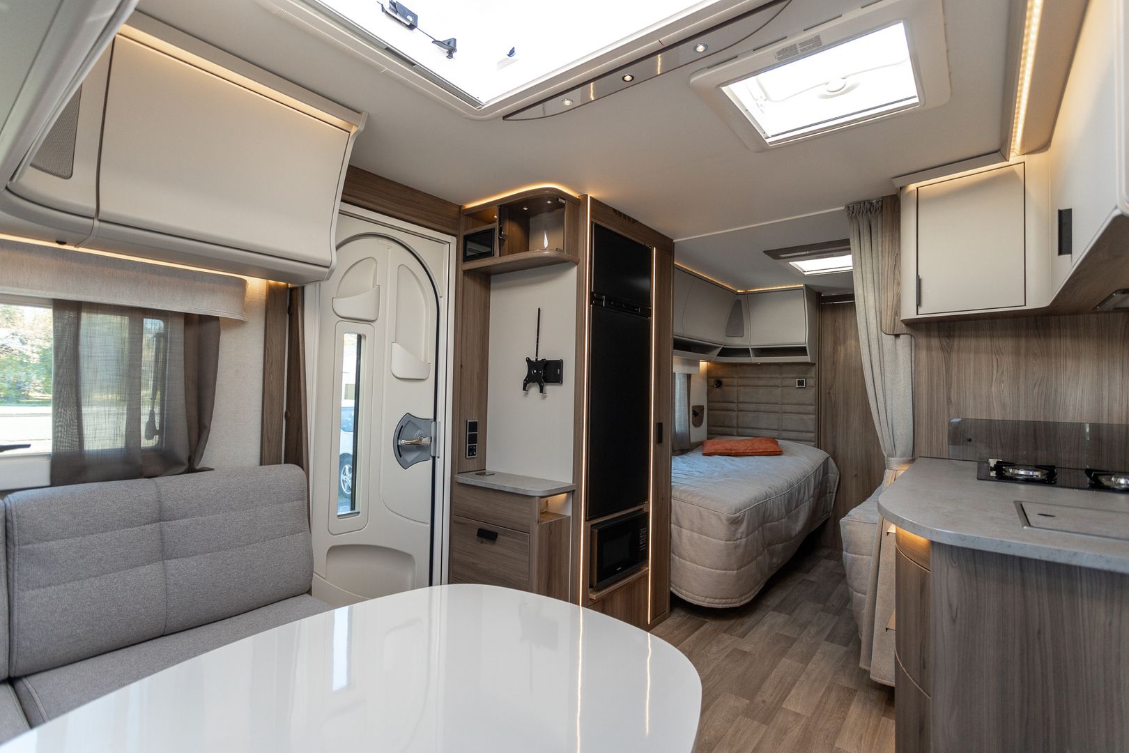 Kabe Royal 600 TDL KS ** ALDE (KAASU/SÄHKÖ), ERILLISVUOTEET, MOVER **, kuva 8