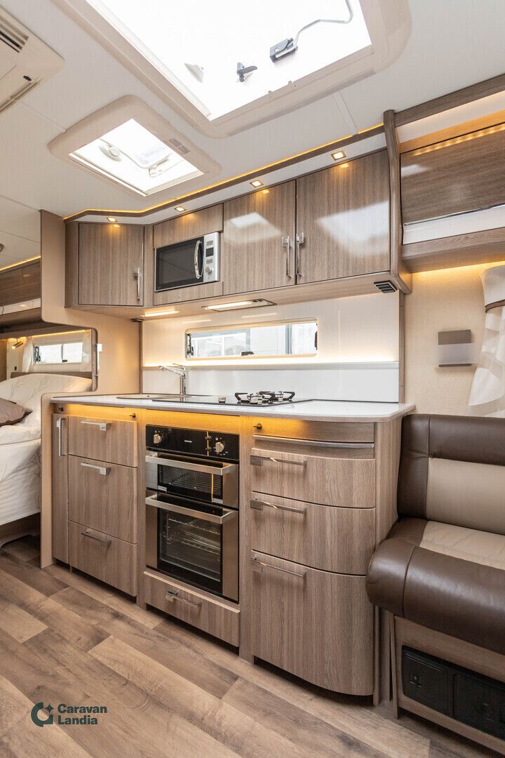 Kabe Imperial 740 ETDL KS **HUIPPUTYYLIKÄS, ALDE, SAAREKEVUODE, ILMASTOINTI, TAKA-WC**, kuva 10