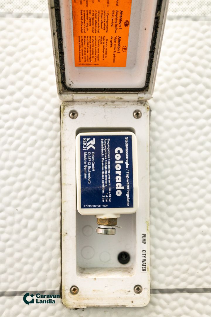 Kabe Royal 780 ETDL KS ** ALDE (KAASU & SÄHKÖ), NESTEKIERTO LATTIALÄMMITYS, ERILLISVUOTEET, TAKAKYLPPÄRI **, kuva 41