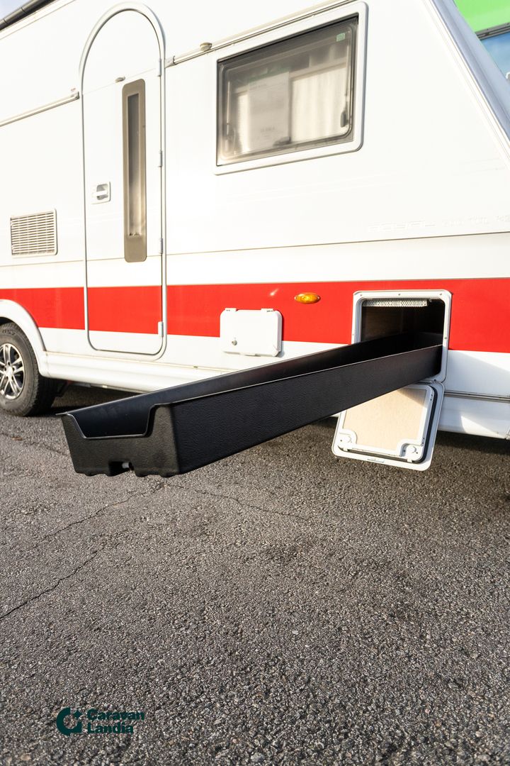 Kabe Royal 600 ETDL KS ** ERILLISVUOTEET, POIKITTAINEN KYLPYHUONE TAKANA, HUIPPU VARUSTELTU **, kuva 30