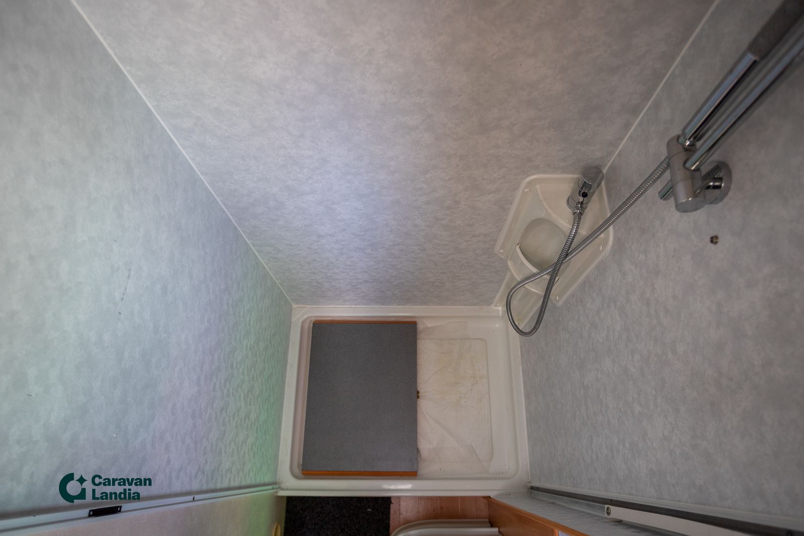 Adria Izola S687 SP 2.5 dCI 115hv ** TRUMA(KAASU/SÄHKÖ), PARIVUODE PITKITTÄIN, MARKIISI **, kuva 19