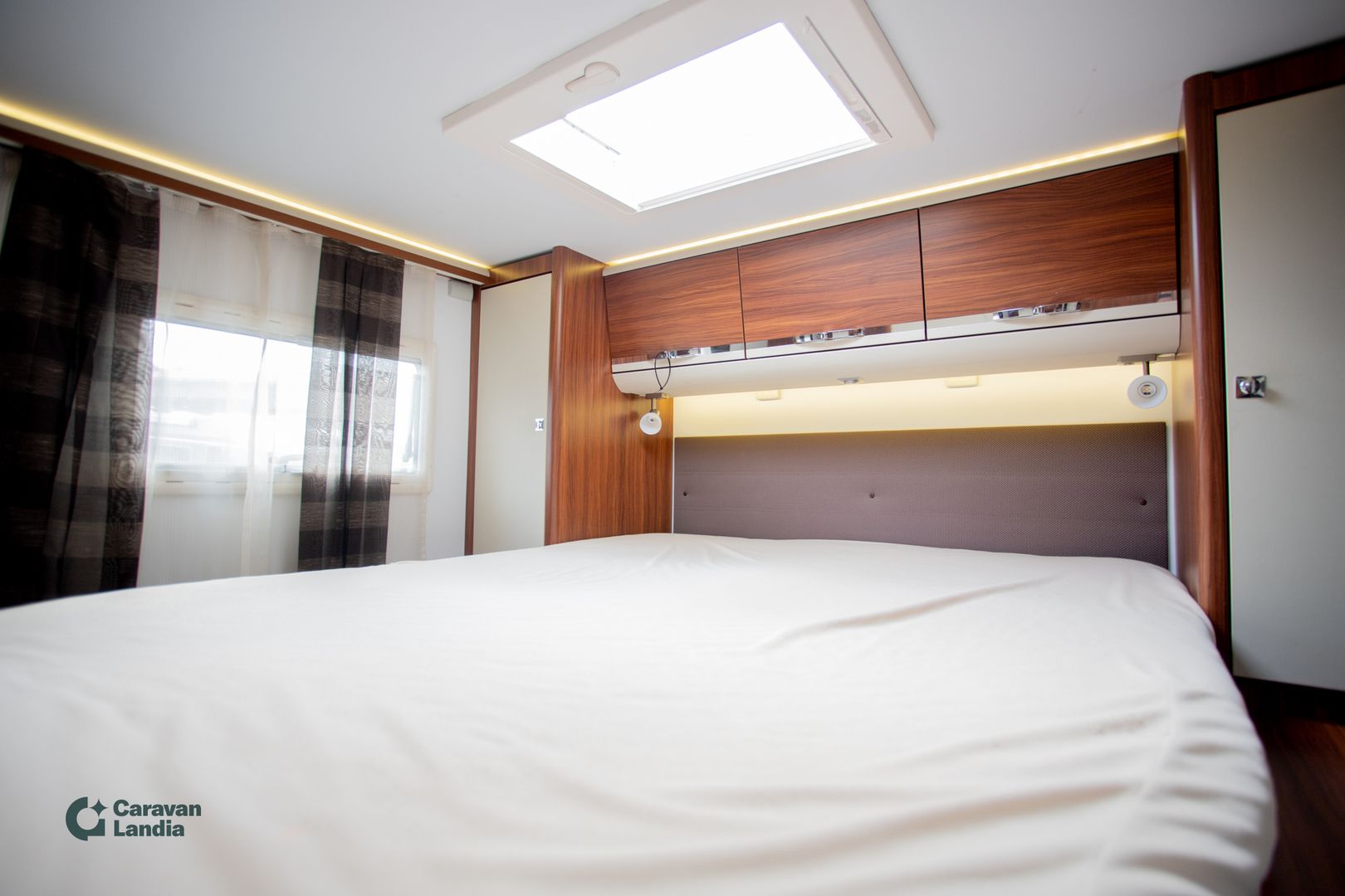 Adria Matrix Supreme M 687 SBC 2.2 170hv ** ALDE, SAAREKEVUODE, LASKUVUODE **, kuva 16