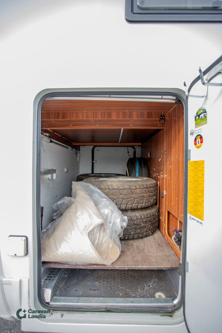 Adria Matrix Supreme M 687 SBC 2.2 170hv ** ALDE, SAAREKEVUODE, LASKUVUODE **, kuva 18