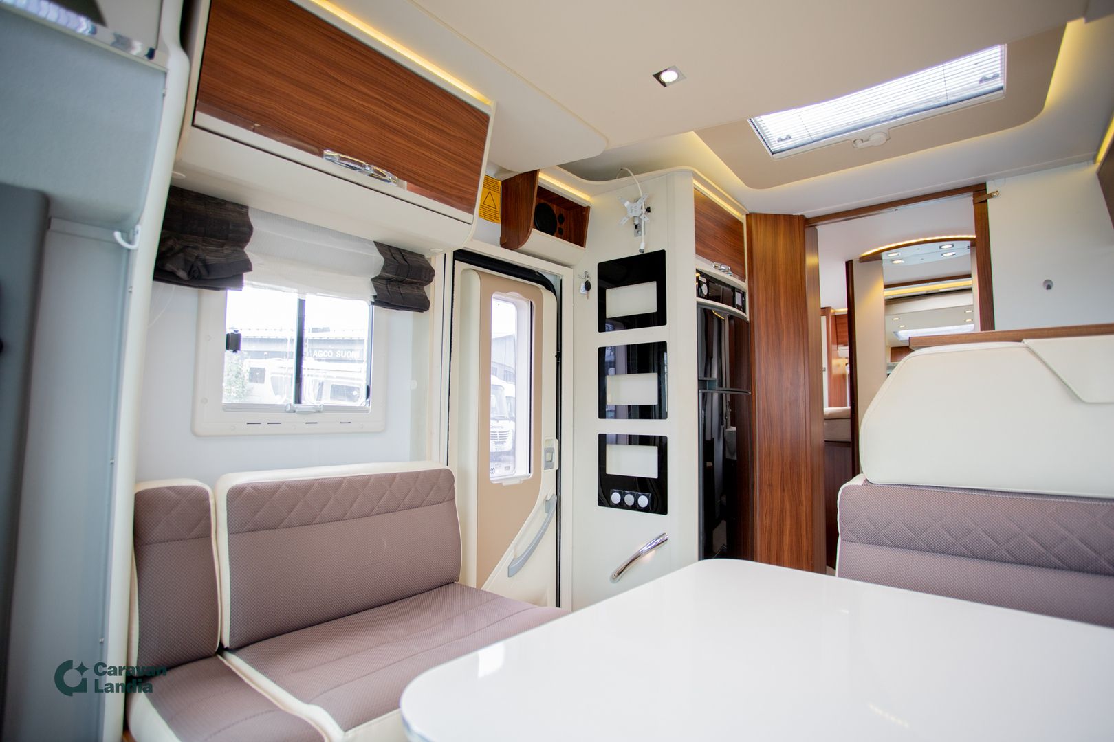 Adria Matrix Supreme M 687 SBC 2.2 170hv ** ALDE, SAAREKEVUODE, LASKUVUODE **, kuva 8